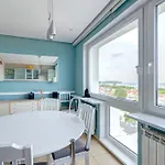 Dom & House - Level Eleven With Sea View
